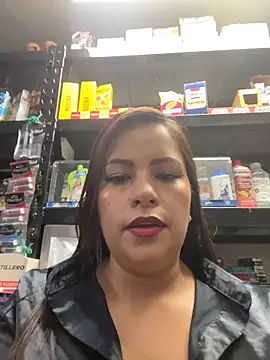 MIA ROSSEEE online show from May 2026 10:35:01 AM