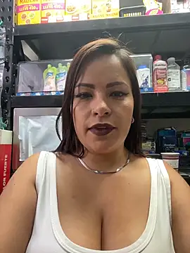 MIA ROSSEEE online show from May 2026 01:17:01 PM