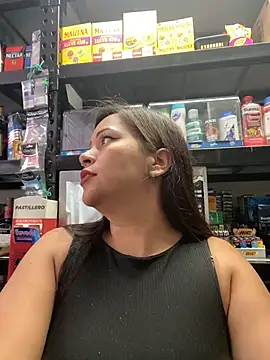 MIA ROSSEEE online show from June 2026 07:52:01 PM