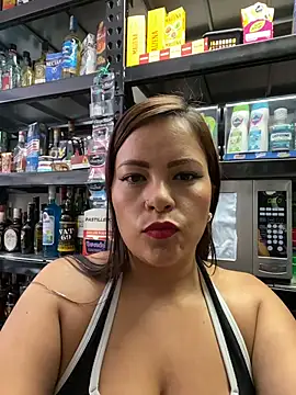 MIA ROSSEEE online show from May 2026 02:43:01 PM