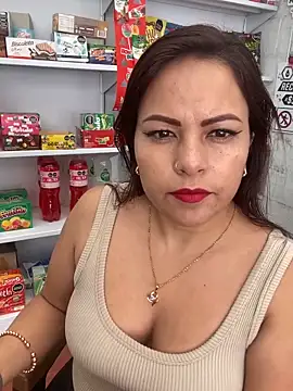 MIA ROSSEEE online show from April 2026 01:29:01 PM