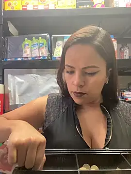 Snapshot of MIA_ROSSEEE chatting on June 2026 08:54:02 PM MIA ROSSEEE online show from June 2026 08:54:02 PM