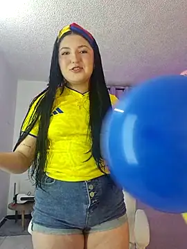 Snapshot of Celestee_21 chatting on June 2026 01:48:01 AM Celestee 21 online show from June 2026 01:48:01 AM