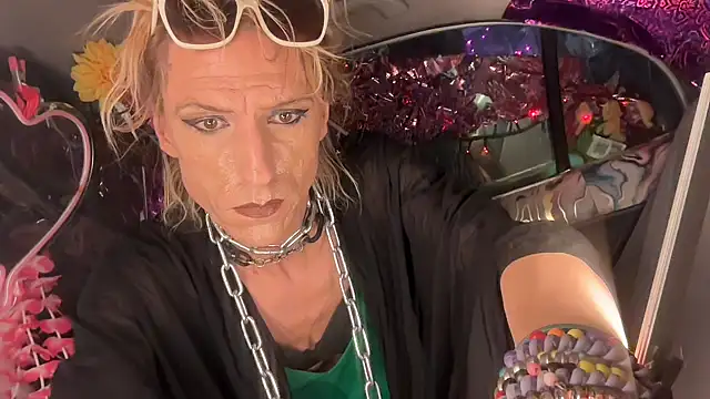 TgirlBrat online show from June 2026 02:17:01 AM