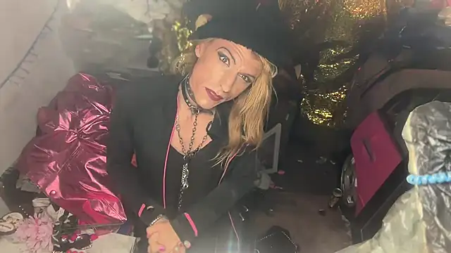 TgirlBrat online show from May 2026 08:01:01 AM