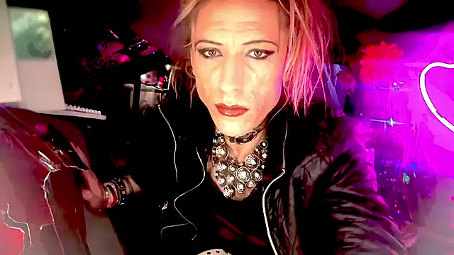 TgirlBrat online show from June 2026 06:18:02 AM