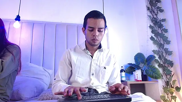 Snapshot of aji_golds chatting on May 2026 08:48:01 PM aji golds online show from May 2026 08:48:01 PM
