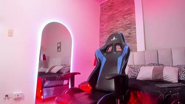 Snapshot of cero_khalifa chatting on April 2026 10:06:02 PM cero khalifa online show from April 2026 10:06:02 PM