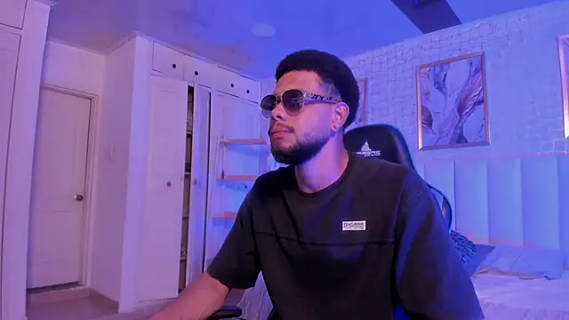 Snapshot of cero_khalifa chatting on April 2026 08:42:02 PM cero khalifa online show from April 2026 08:42:02 PM