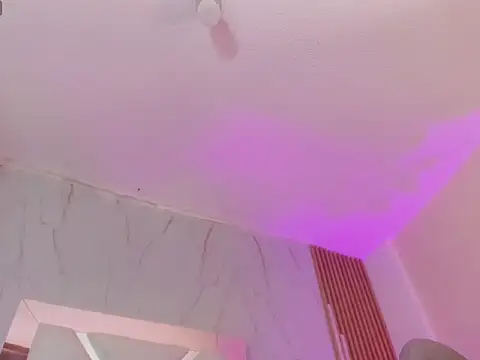 Snapshot of sweett_sophie1 chatting on April 2026 05:23:01 AM sweett sophie1 online show from April 2026 05:23:01 AM