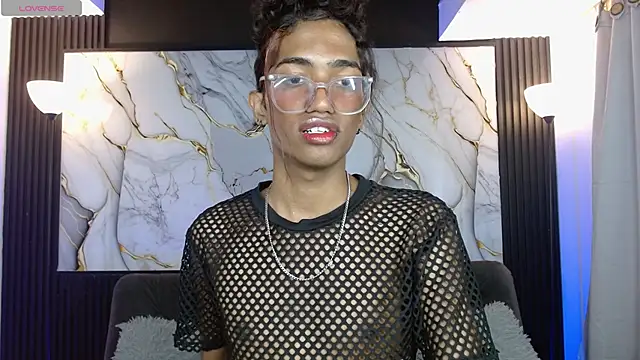 triiangel latinboy online show from April 2026 01:18:02 AM