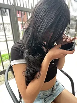 AlanaMartinez Pink online show from April 2026 06:55:01 PM