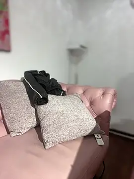 AlanaMartinez Pink online show from May 2026 05:40:01 AM