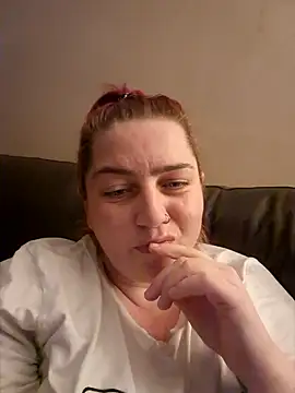 suzy86 online show from April 2026 08:21:01 PM