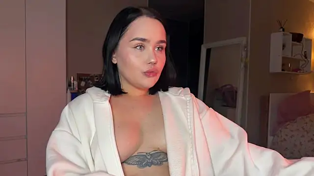 lola raze online show from June 2026 09:21:01 PM