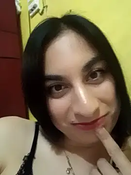 Perlizz 95 online show from April 2026 02:19:01 AM