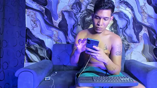 Snapshot of Mateo_and_Jose chatting on May 2026 04:11:02 AM Mateo and Jose online show from May 2026 04:11:02 AM