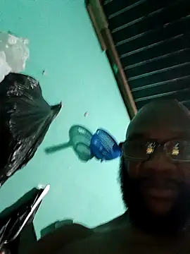 Snapshot of goodloveboss chatting on April 2026 02:38:02 AM goodloveboss online show from April 2026 02:38:02 AM