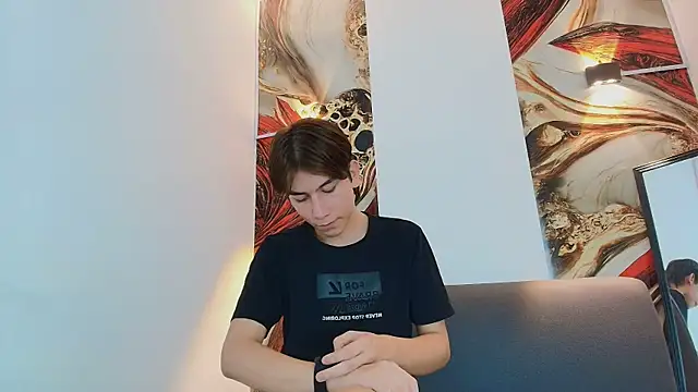 Snapshot of RAPHAEL_NYON1 chatting on May 2026 03:47:02 AM RAPHAEL NYON1 online show from May 2026 03:47:02 AM