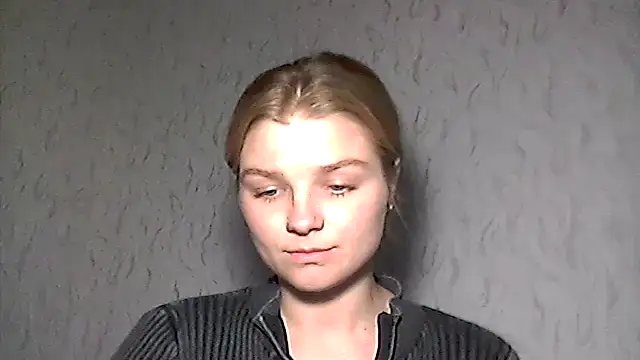 ElizaCrowe online show from April 2026 04:00:01 PM