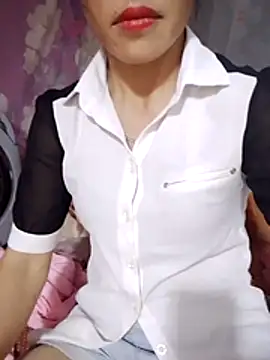 Snapshot of _Lyly_pussy_ chatting on April 2026 10:21:02 AM Lyly pussy online show from April 2026 10:21:02 AM