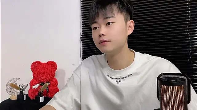 GUCCI-BOY1314 online show from April 2026 02:38:02 AM