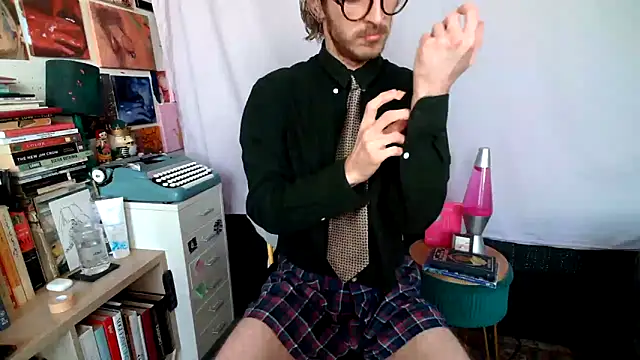 gnickname online show from May 2026 12:08:01 AM