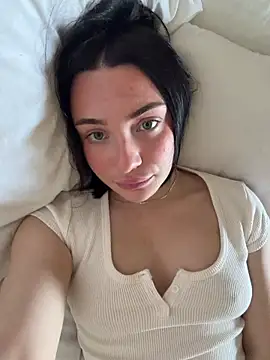 LucyHotty  online show from May 2026 08:00:01 AM