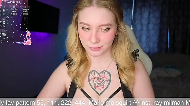 AliceMilr online show from April 2026 10:18:01 AM