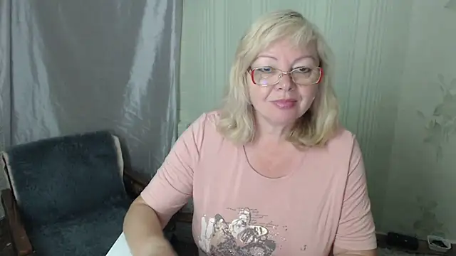 LavandaMay online show from June 2026 08:25:02 PM