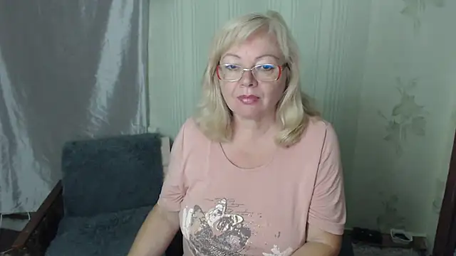 LavandaMay online show from July 2026 08:16:01 PM