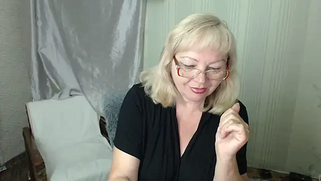 LavandaMay online show from June 2026 07:59:02 PM