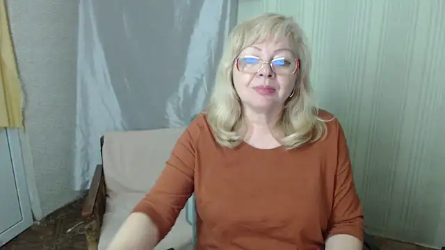 LavandaMay online show from May 2026 07:20:02 PM