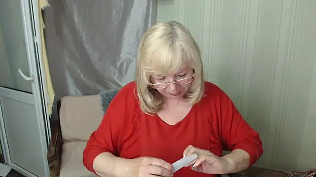 LavandaMay online show from May 2026 08:27:02 PM