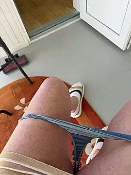 elysmay online show from April 2026 10:10:01 AM