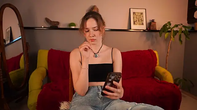 AgathaCarra online show from May 2026 02:12:01 PM