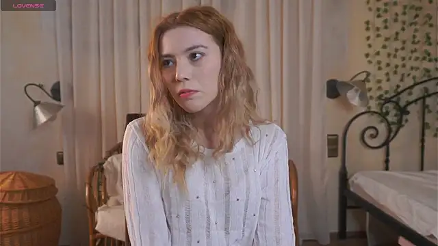 SonyaCubine online show from April 2026 11:59:02 AM