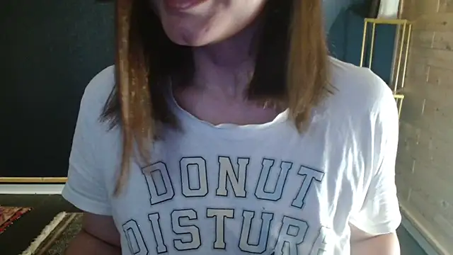 Snapshot of NicoleLove_ chatting on June 2026 05:39:01 AM NicoleLove online show from June 2026 05:39:01 AM