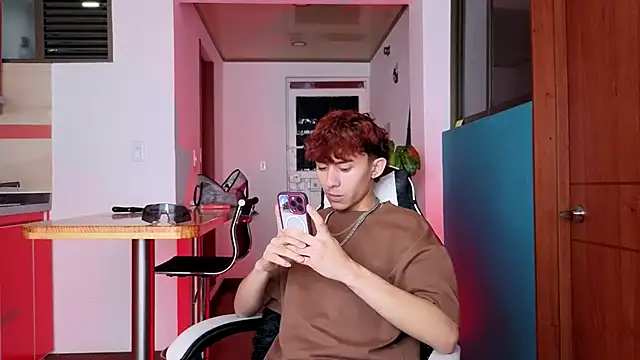 Ryan y tony online show from April 2026 06:52:01 PM