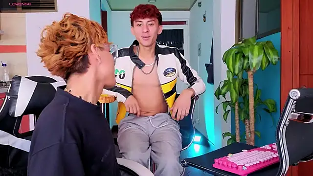 Ryan y tony online show from April 2026 06:47:01 PM