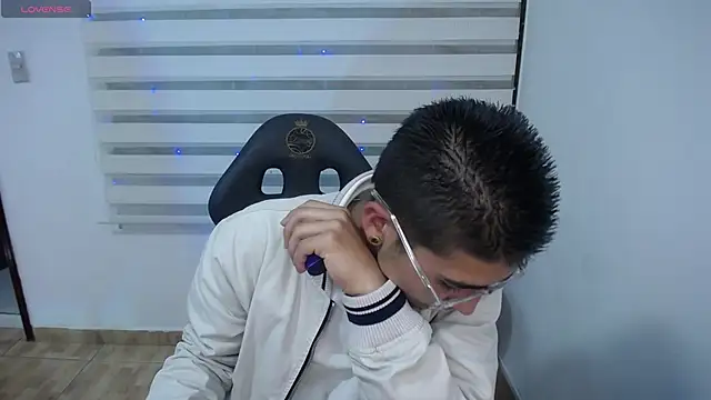 Tony 1  online show from April 2026 03:45:02 AM