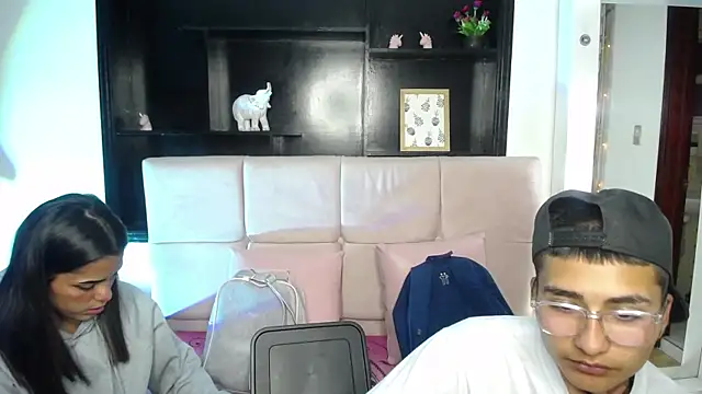 Tony 1  online show from April 2026 03:21:02 AM