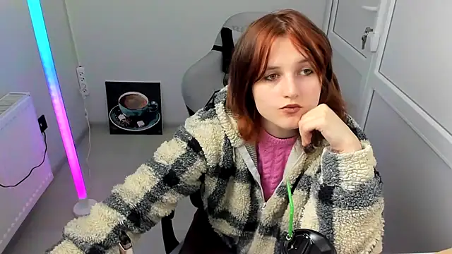 GoldenKiss online show from May 2026 10:34:01 AM