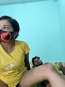Hot-Couple4 online show from May 2026 04:00:02 PM