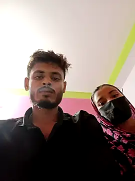 Snapshot of Hot-Couple4 chatting on April 2026 02:43:01 PM Hot-Couple4 online show from April 2026 02:43:01 PM