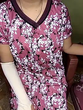 Tamilmoon006 online show from May 2026 12:08:02 PM