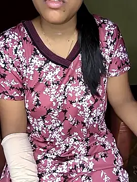 Tamilmoon006 online show from May 2026 12:37:02 PM