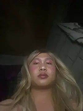 ladybig18 online show from June 2026 05:08:01 PM