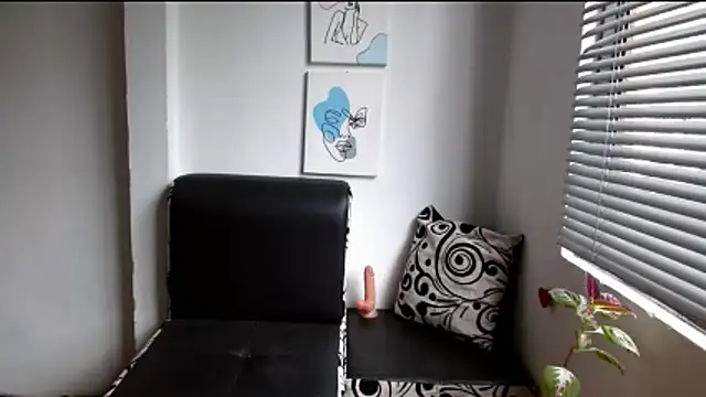 alisonnturbay online show from May 2026 02:36:01 PM