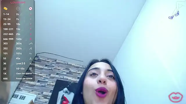 miaboobss online show from May 2026 01:36:01 PM